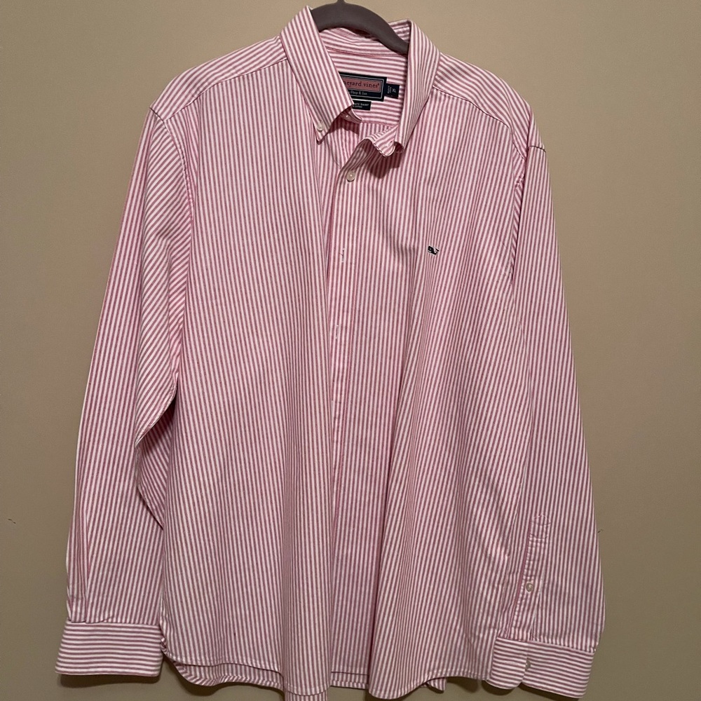 Vineyard Vines Collegiate Button Down